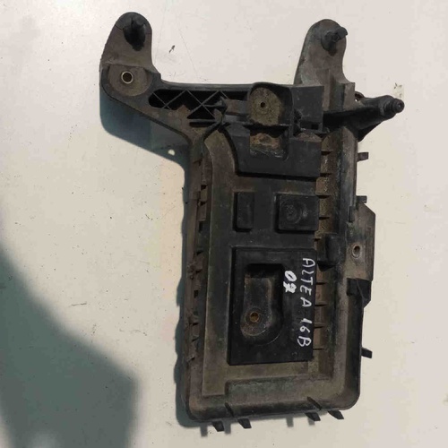 Staffa supporto batteria SEAT Altea Berlina del 2004