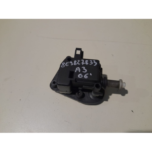 Attuatore serratura cofano posteriore AUDI A3 Serie (8P1) (05>08) del 2005 - 2008