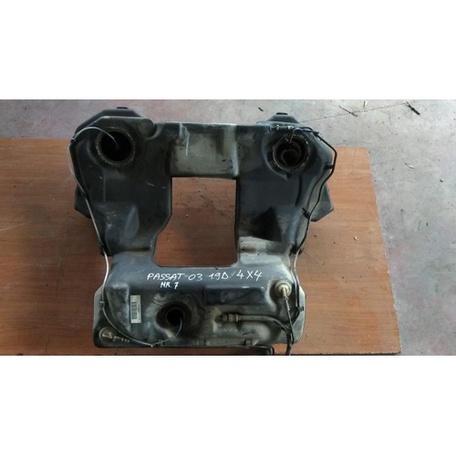 Serbatoio carburante Volkswagen Passat del 2003 1.9 Diesel 4x4