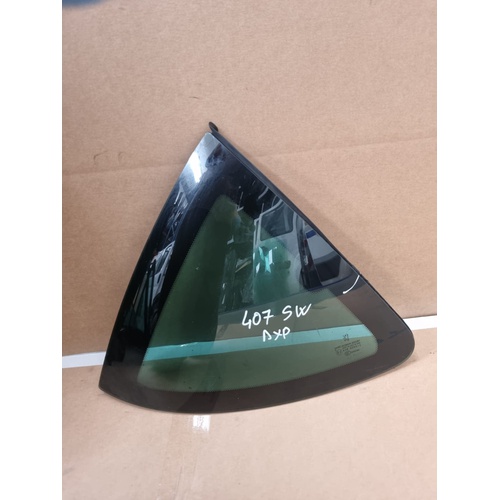 Vetro fisso posteriore DX PEUGEOT 407 S. Wagon del 2004