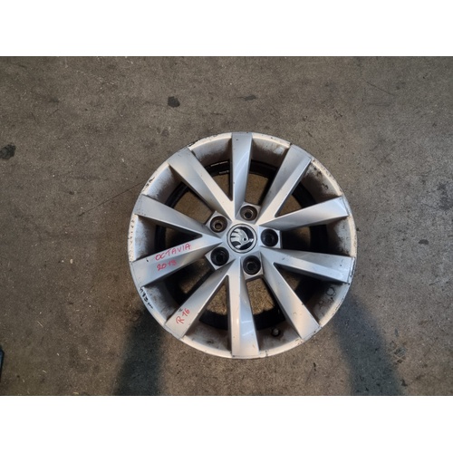 Cerchio in lega SKODA Octavia S.Wagon 5° Serie (5E5) (16>) del 2016