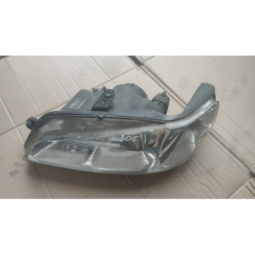 Coppia fari anteriori PEUGEOT 306 Break del 1997