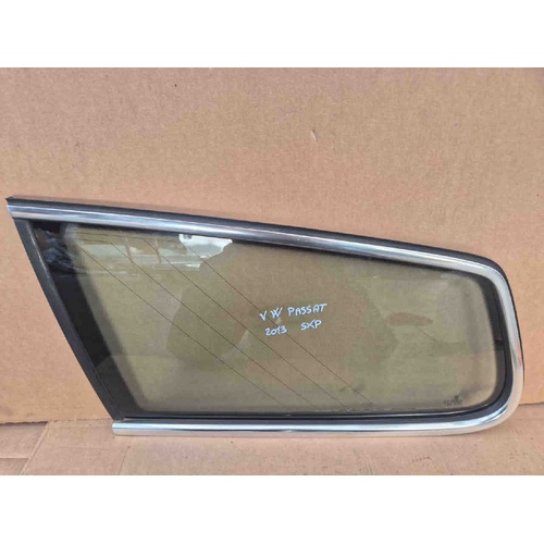 Vetro fisso posteriore SX VOLKSWAGEN Passat Berlina 5° Serie del 2010 - 2015