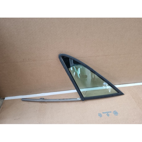 Vetro Fisso Lato Sinistro PEUGEOT 407 S. Wagon del 2004