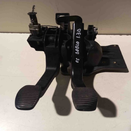 Pedale frizione FIAT Doblò Serie (00>05) del 2000 - 2005