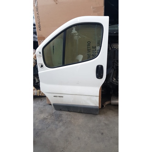 Porta anteriore sinistra Renault Trafic del 2006