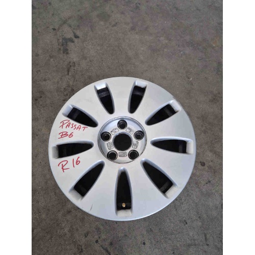 Cerchio in lega VOLKSWAGEN Passat Berlina 4° Serie del 2005 - 2010