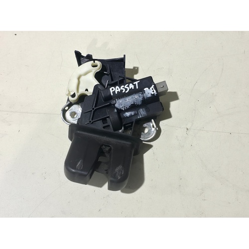 Serratura Cofano Posteriore VOLKSWAGEN Passat Berlina 4° Serie del 2005 - 2010