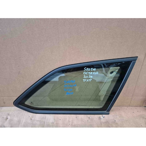 Vetro fisso posteriore DX SKODA Octavia S.Wagon 5° Serie (5E5) (16>20) del 2016 - 2020