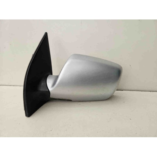 Specchietto Retrovisore Sinistro KIA Carnival 3° Serie del 2007 - 2014