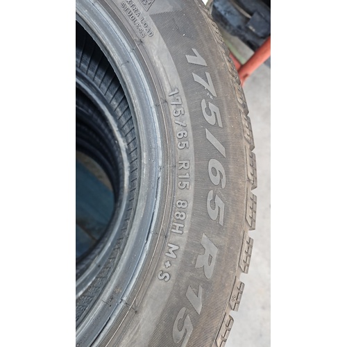 Gomme pneumatici invernali FIAT Panda 3° Serie del 2012 Pirelli 175/65 R15