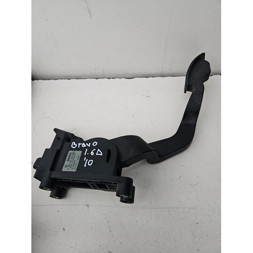 Pedale acceleratore FIAT Bravo 2° Serie del 2007 - 2010