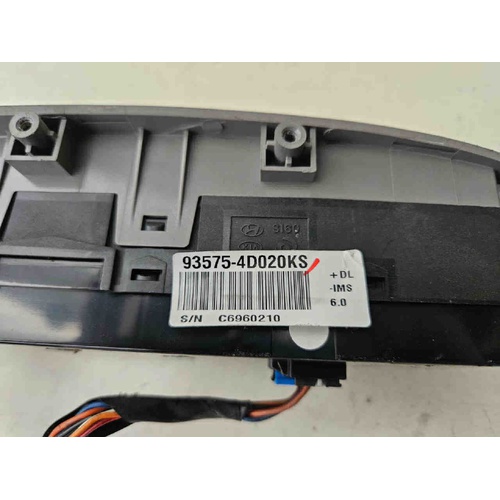 Pulsantiera Anteriore Destra KIA Carnival 3° Serie del 2007 - 2014