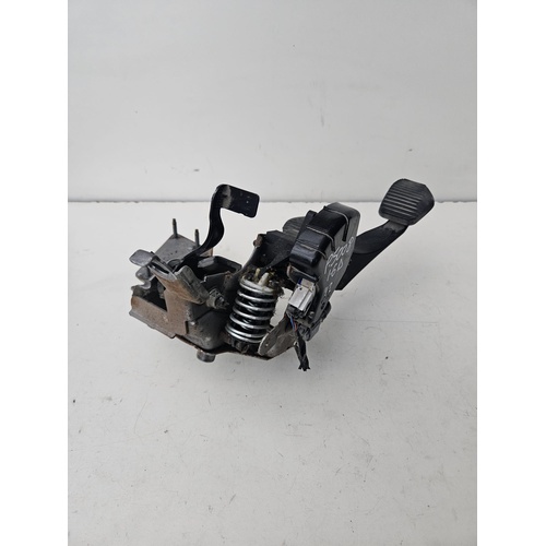 Pedale frizione PEUGEOT 5008 1° Serie del 2009