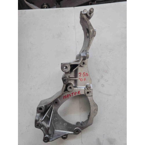 Supporto alternatore RENAULT Master 3° Serie del 2003 - 2010