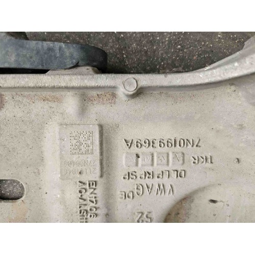 Culla Motore VOLKSWAGEN Passat Berlina 5° Serie del 2010 - 2015