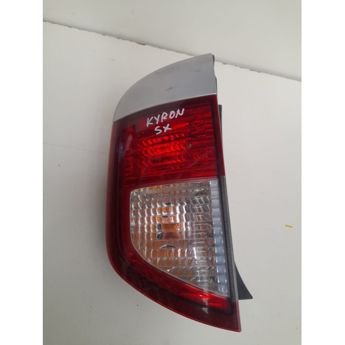 Stop fanale posteriore sinistro Ssangyong Kyron 2.0 D del 2006