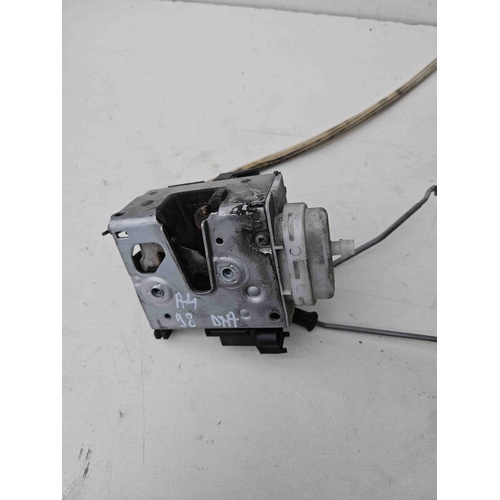Serratura Anteriore Destra AUDI A4 Avant (8D) (97>00) del 1997 - 2000