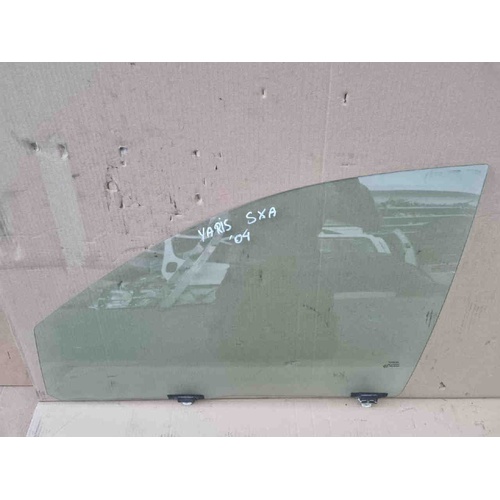 Vetro scendente anteriore sinistro TOYOTA Yaris Serie (03>05) del 2003 - 2005