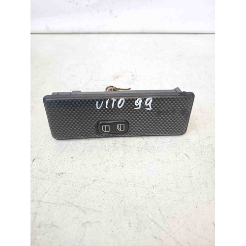 Pulsantiera Anteriore Destra MERCEDES Vito W638 del 1995 - 2003