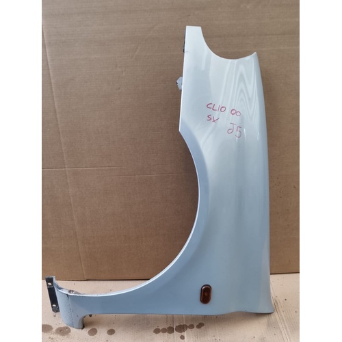 Parafango Anteriore Sinistro RENAULT Clio Serie (99>01) del 1999 - 2001