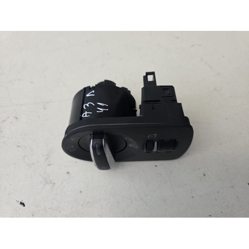 Comando luci AUDI A3 Serie (8P1) (08>12) del 2008 - 2012