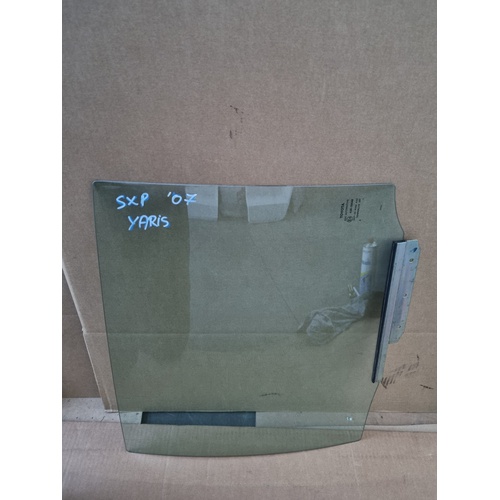 Vetro scendente Posteriore Sinistro TOYOTA Yaris Serie (05>08) del 2005 - 2008