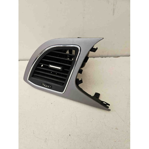 Bocchetta aria cruscotto SX SEAT Leon 4° Serie del 2013