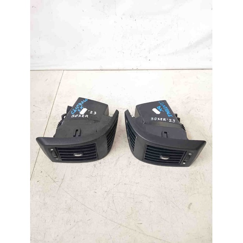 Bocchette aria cruscotto DX e SX PEUGEOT Boxer 4° Serie del 2011