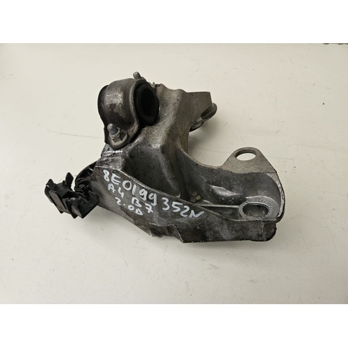 Staffa supporto motore AUDI A4 Avant (8ED) (04>08) del 2004 - 2008