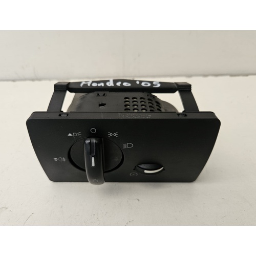 Interruttore comando luci FORD Mondeo S. Wagon 5° Serie del 2005 - 2007