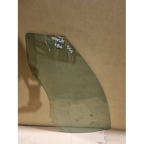 Vetro scendente anteriore sinistro VOLKSWAGEN Passat Berlina 4° Serie del 2005 - 2010