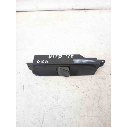 Pulsante alzavetro anteriore dx MERCEDES Vito W639 2° Serie del 2003 - 2014