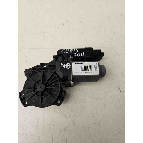 Motorino Alzavetro anteriore destra KIA Cee'd 1° Serie del 2006 - 2012