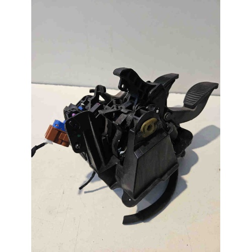 Pedale frizione LANCIA Ypsilon 4° Serie del 2011 - 2023