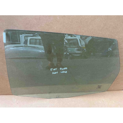 Vetro scendente Posteriore Sinistro FIAT Punto Berlina 5P 2° Serie del 1999 - 2003