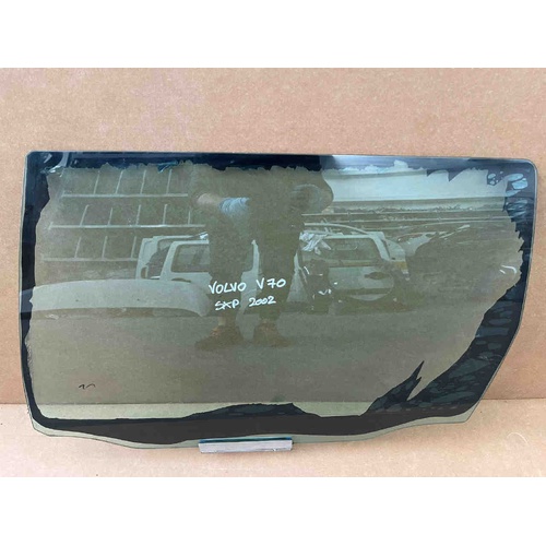 Vetro scendente Posteriore Sinistro VOLVO V70 2° Serie del 2000 - 2007