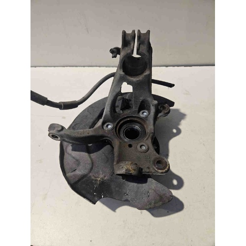 Mozzo ruota Anteriore Sinistra SKODA Octavia S.Wagon 5° Serie (5E5) (16>20) del 2016 - 2020