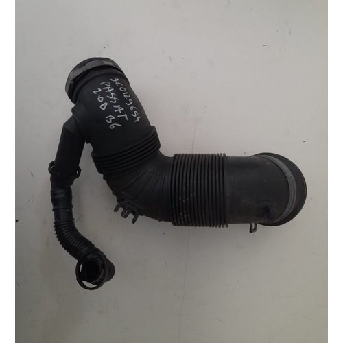 Manicotto aspirazione filtro aria VOLKSWAGEN Passat Variant 4° Serie del 2005 - 2010