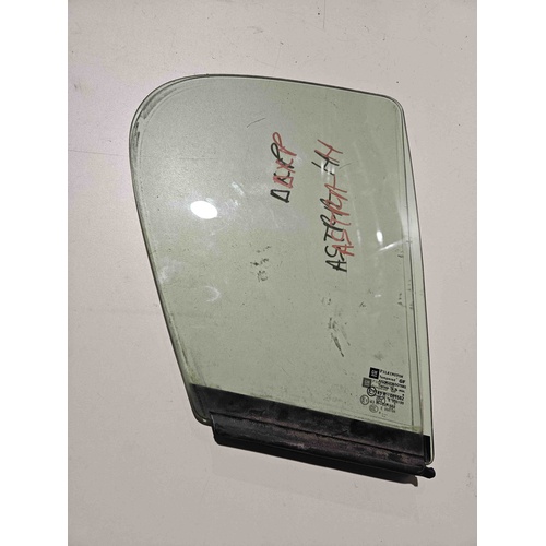 Vetro fisso posteriore DX passeggero OPEL Astra H Berlina del 2004 - 2007