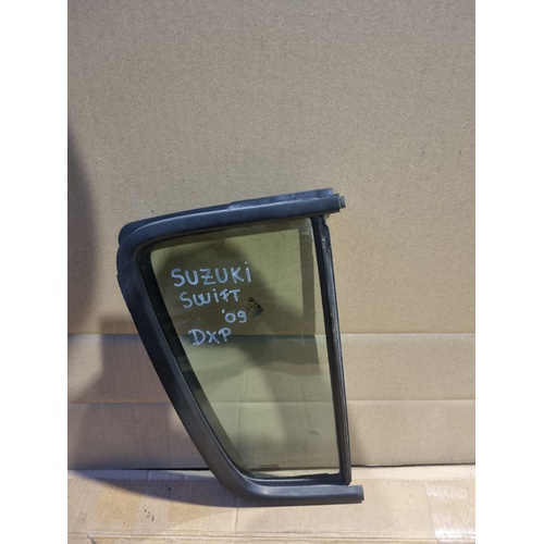 Vetro fisso posteriore DX SUZUKI Swift 4° Serie del 2004 - 2010