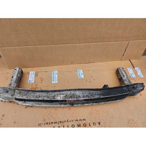 Rinforzo paraurti posteriore AUDI A4 Avant (8E) del 2000 - 2004