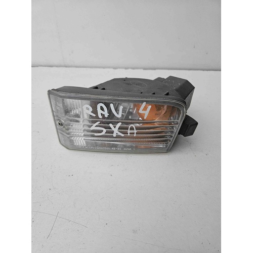 Freccia fanalino ant SX lato guida TOYOTA Rav4 2° Serie del 2000 - 2003