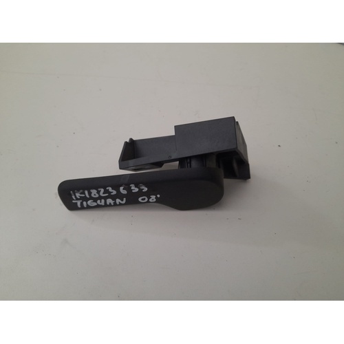 Leva apertura cofano anteriore VOLKSWAGEN Tiguan 1° Serie del 2007 - 2011