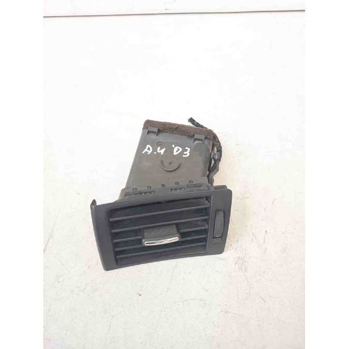 Bocchetta aria cruscotto SX AUDI A4 Avant (8E) (00>04) del 2000 - 2004