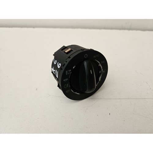 Interruttore comando luci AUDI A6 Berlina Serie C6 (4F2) (04>12) del 2004 - 2012