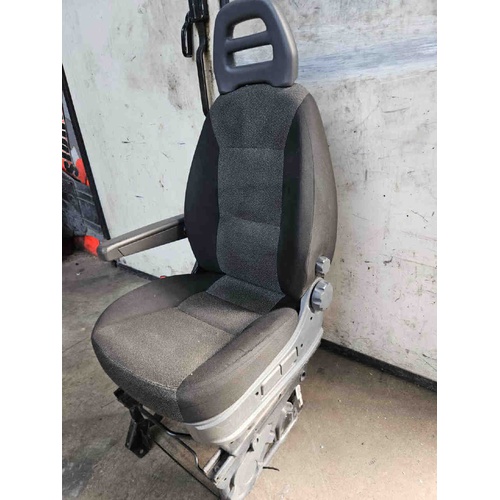 Sedile Anteriore Sinistro FIAT Ducato 6° Serie  del 2017 - 2021