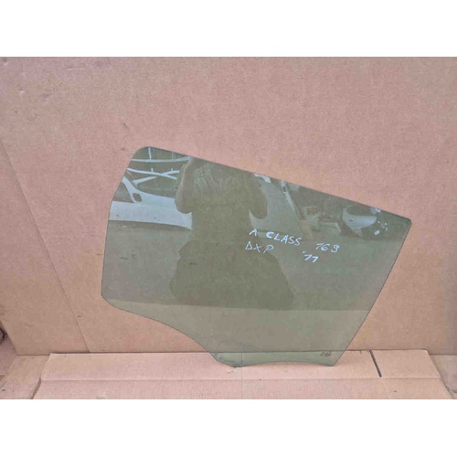 Vetro scendente posteriore destro MERCEDES Classe A W169 4° Serie del 2008
