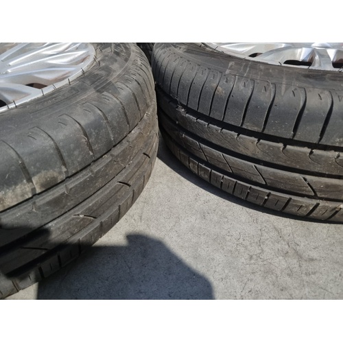 Coppia Ruote Complete Anteriori e Posteriori FORD B - Max Berlina del 2012