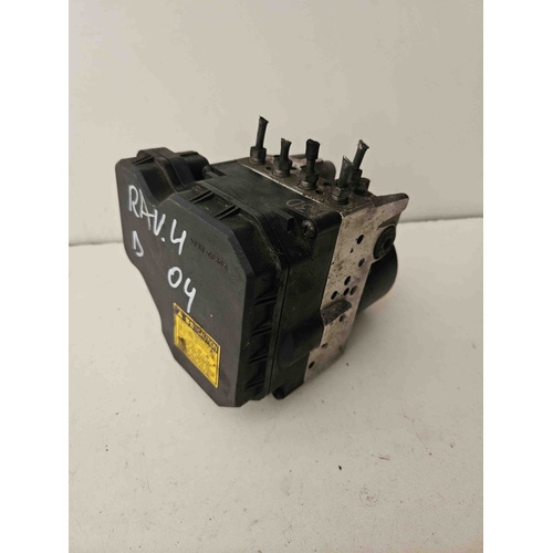 Centralina ABS TOYOTA Rav4 2° Serie del 2000 - 2003